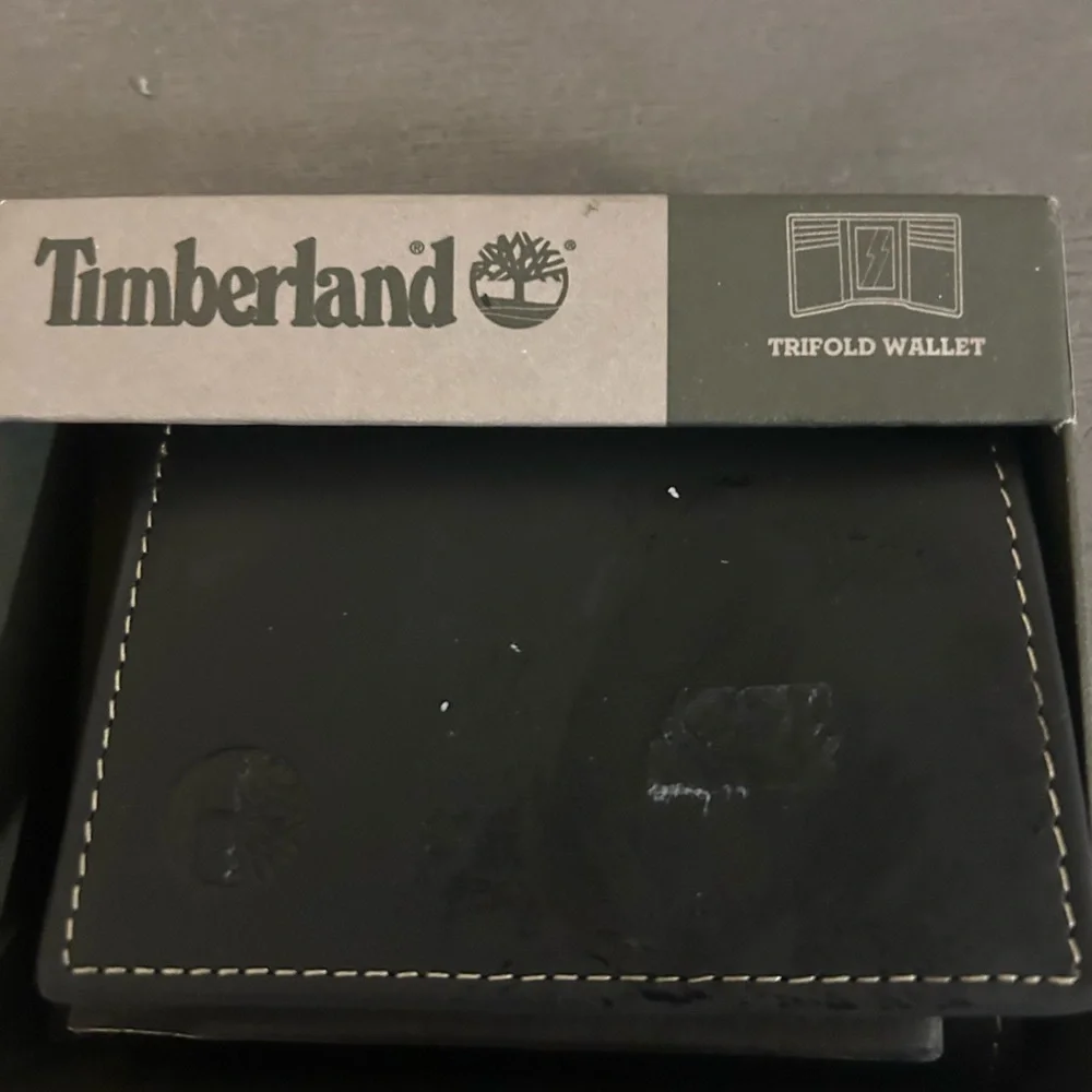 Timberland Men's Slim fold Genuine Leather Wallet Color: Black